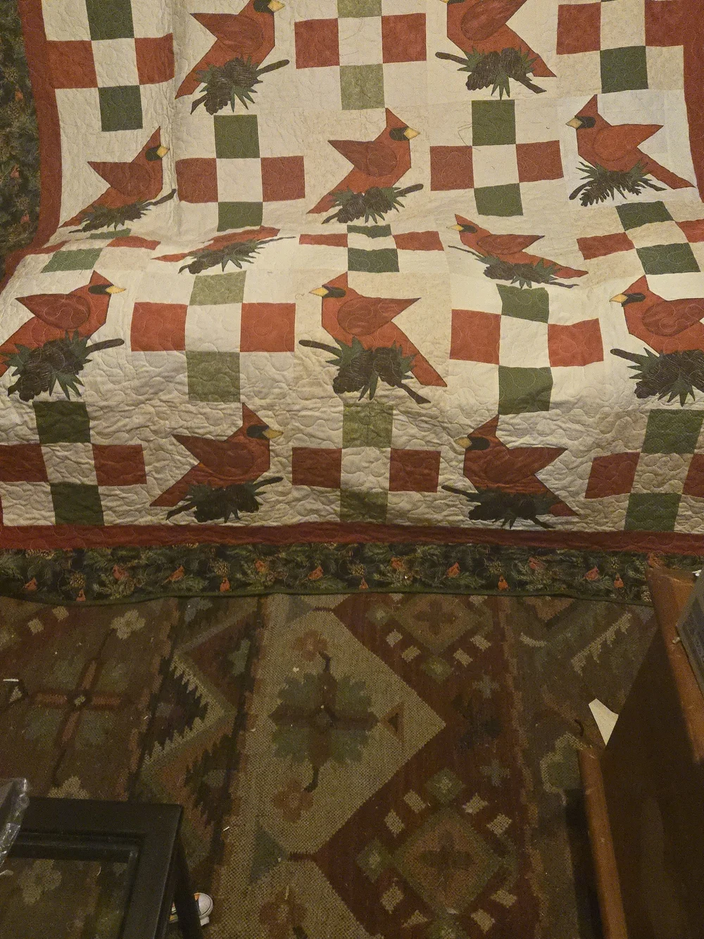Handmade christmas Cardinal Patchwork Quilt - Red and Green Home Bedding